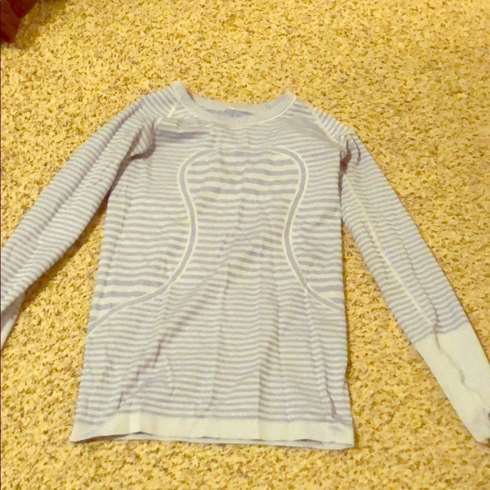 Lululemon long sleeved shirt